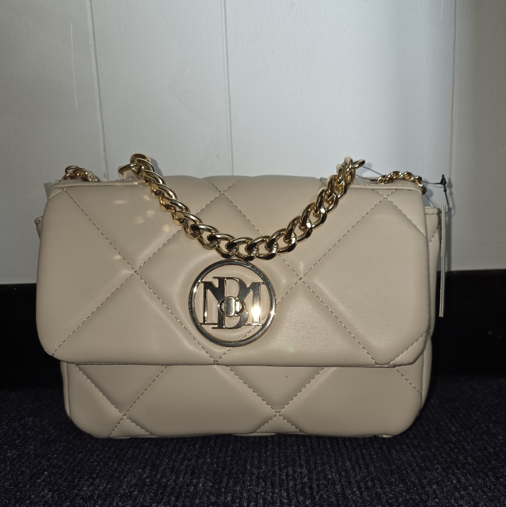 Elegant Cream Quilted Chain Bag